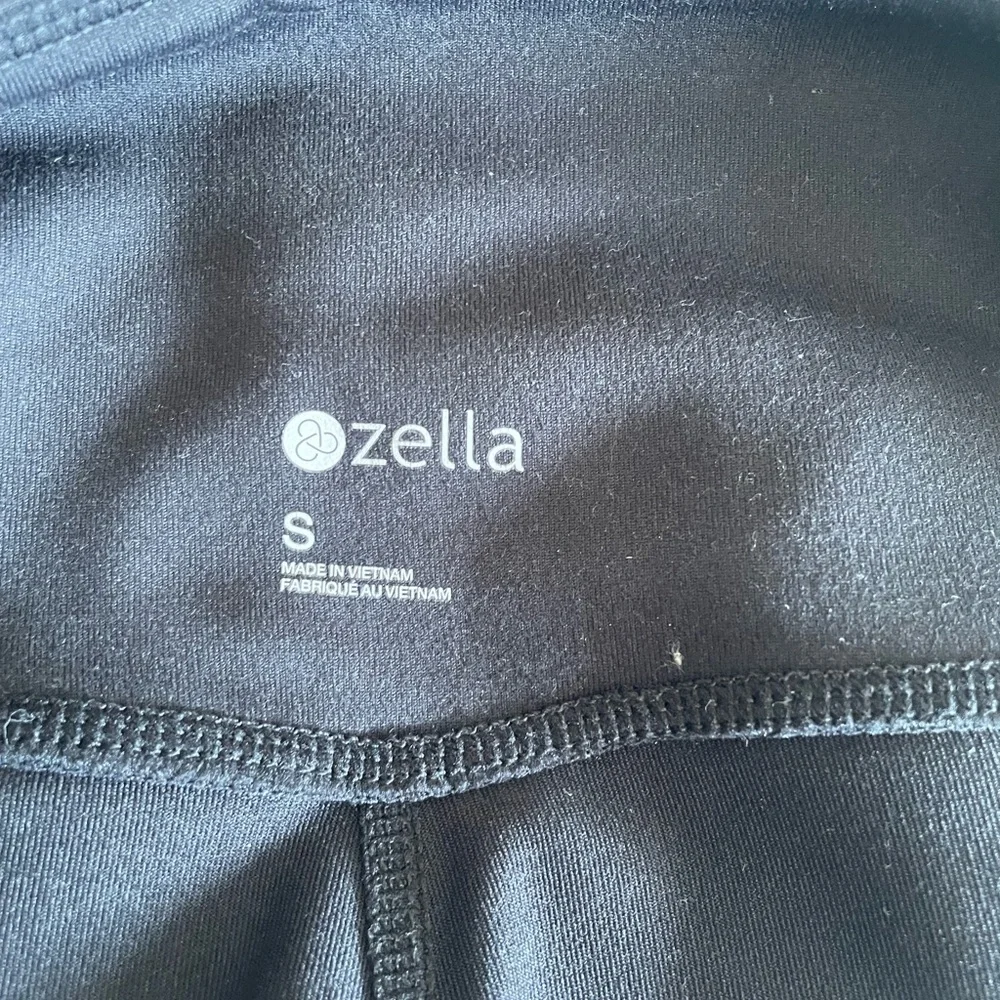 24.Zella high waisted black leggings small - Picture 7 of 10